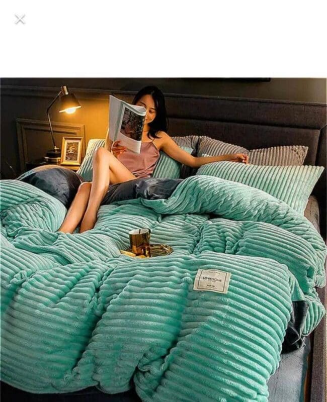 6×6 inch 4 Pack Egyptian Cotton Coral Velvet Duvet Set (Cyan)