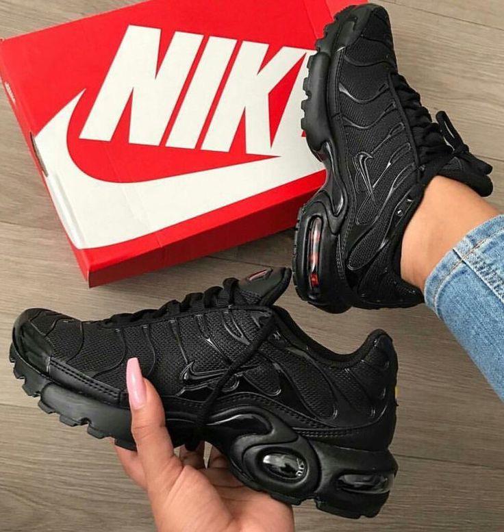 Nike Air Max Plus GS Fashion Sneakers