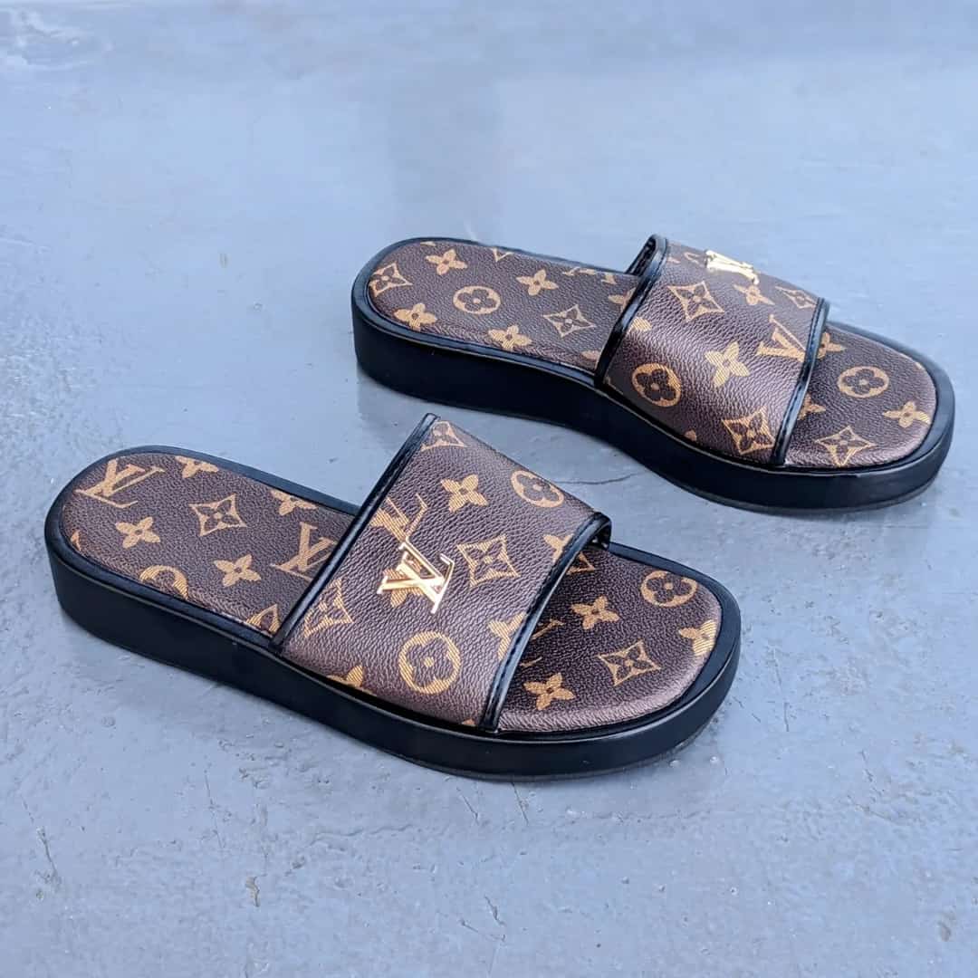 Trending Fashionable Men Slippers