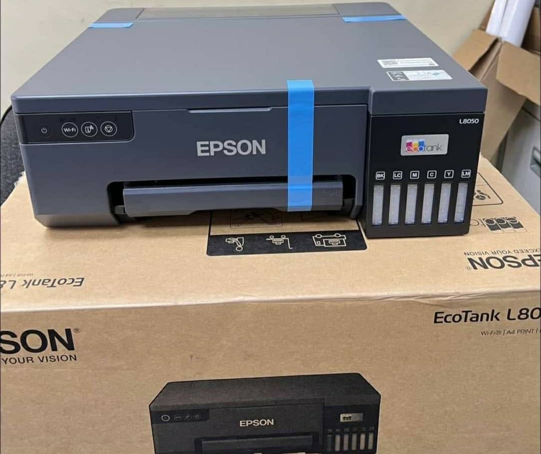 EPSON PRINTER L8050 Igaragaramo icapiro ntarengwa rya 5760 x 1440 DPI, itanga icapiro ryiza cyane rifite amabara atyaye kandi akomeye. Mu masegonda 12 gusa, irashobora gucapa ifoto ya cm 10×15,kubigira amahitamo meza kubikenewe byihuse.