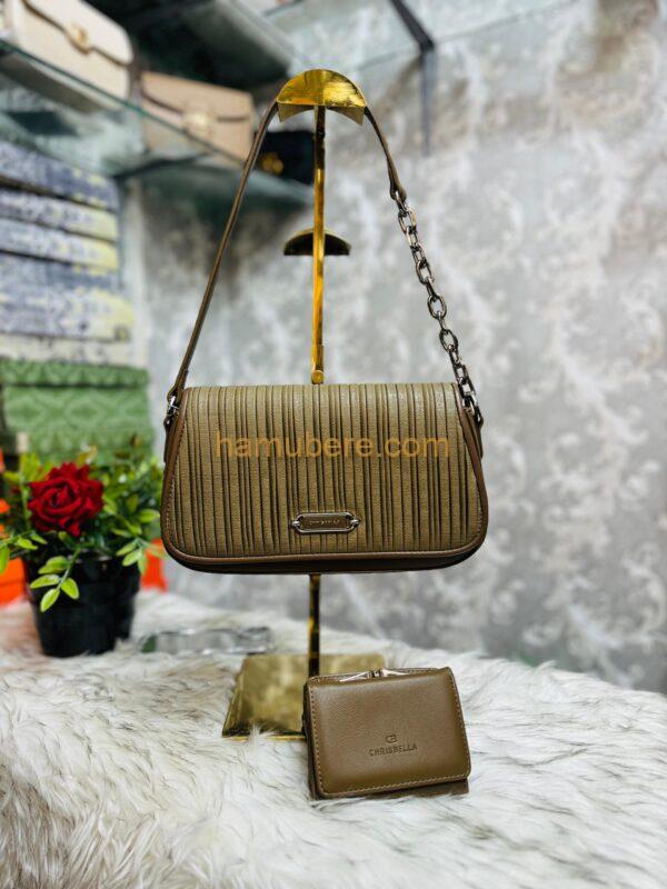 Women’s brown handbag