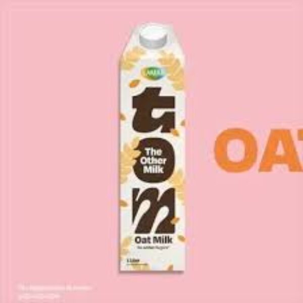 Lamar Tom Oat Milk