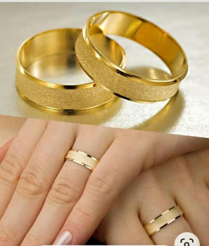 Classic v134 straight wedding rings in Gold or Platinum