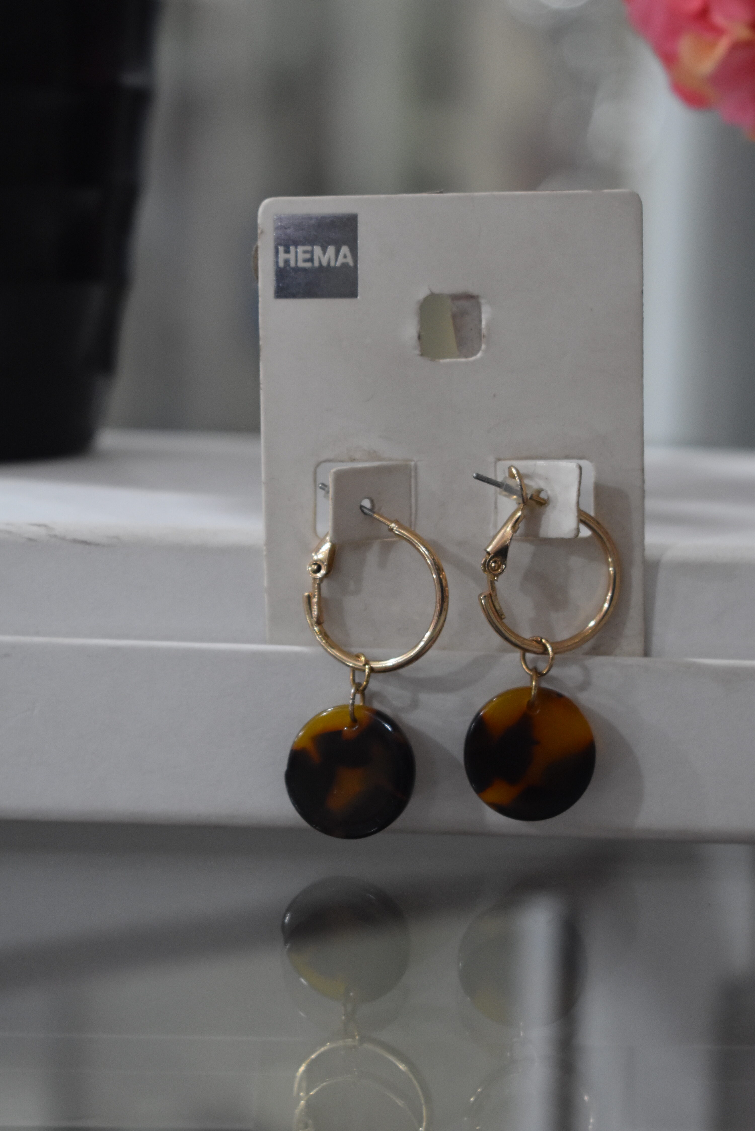 Elegant and stylish earring