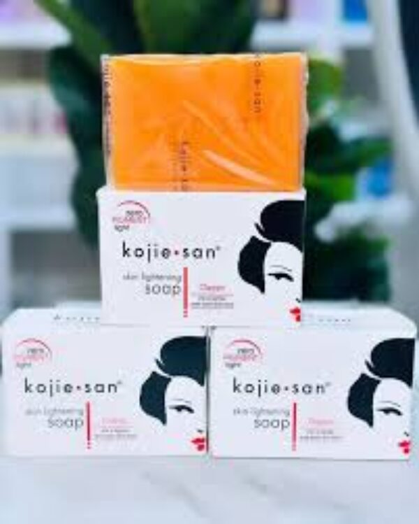 Kojie San Skin Brightening Soap – Original Kojic Acid Soap that Reduces Dark Spots, Hyperpigmentation, & Scars with Exfoliating Soap
