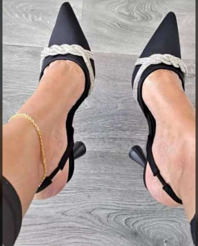 WOMEN’S HEELS