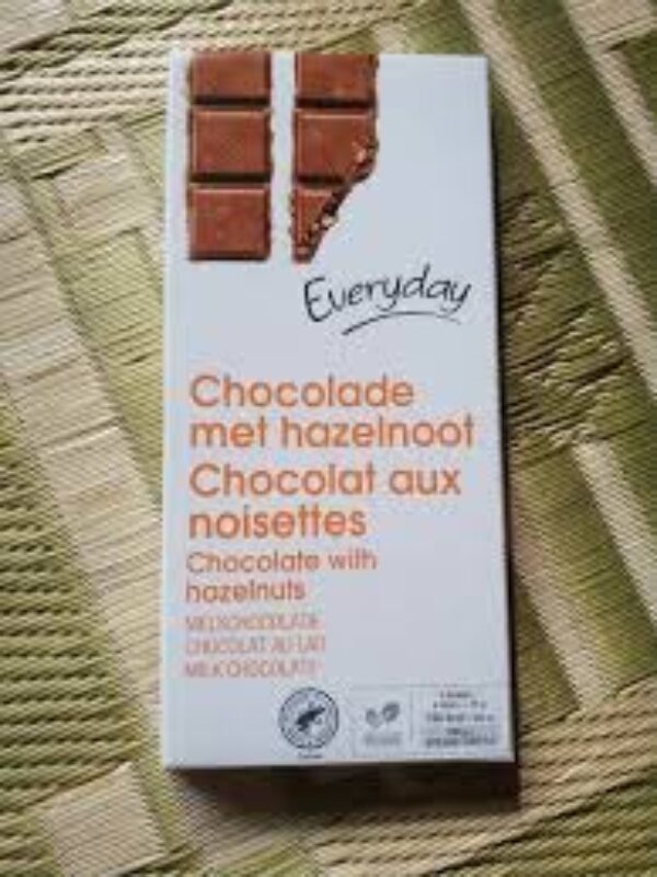 Everyday Milk Chocolate With Hazelnuts 2