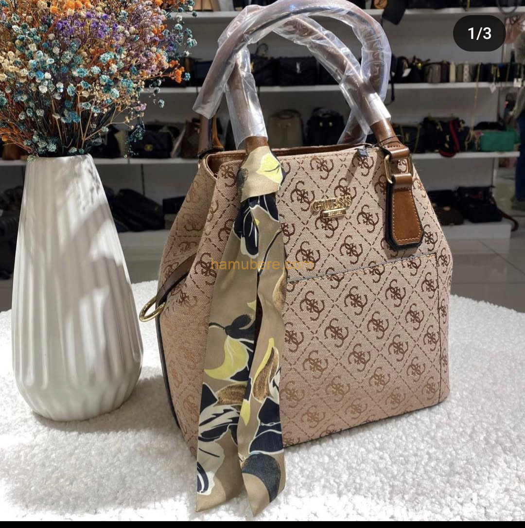 Woman`s Handbags Guess Etel