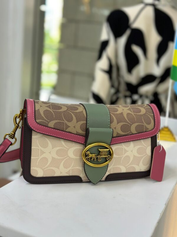 2024 Hot Sale New Women’s Luxury Handbags Fashion Retro Chain Bag Instagram Versatile Crossbody Shoulder Bag Small Square Bag