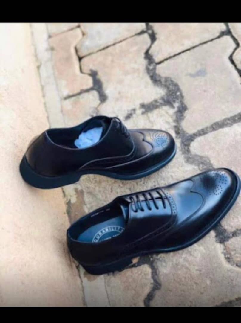 Lace-up Oxford Leather Gentle Shoes - Black